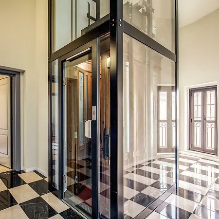 Luxurious In * Mailand