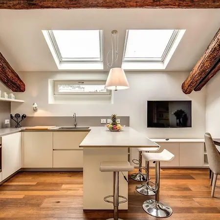Apartament Luxurious In *